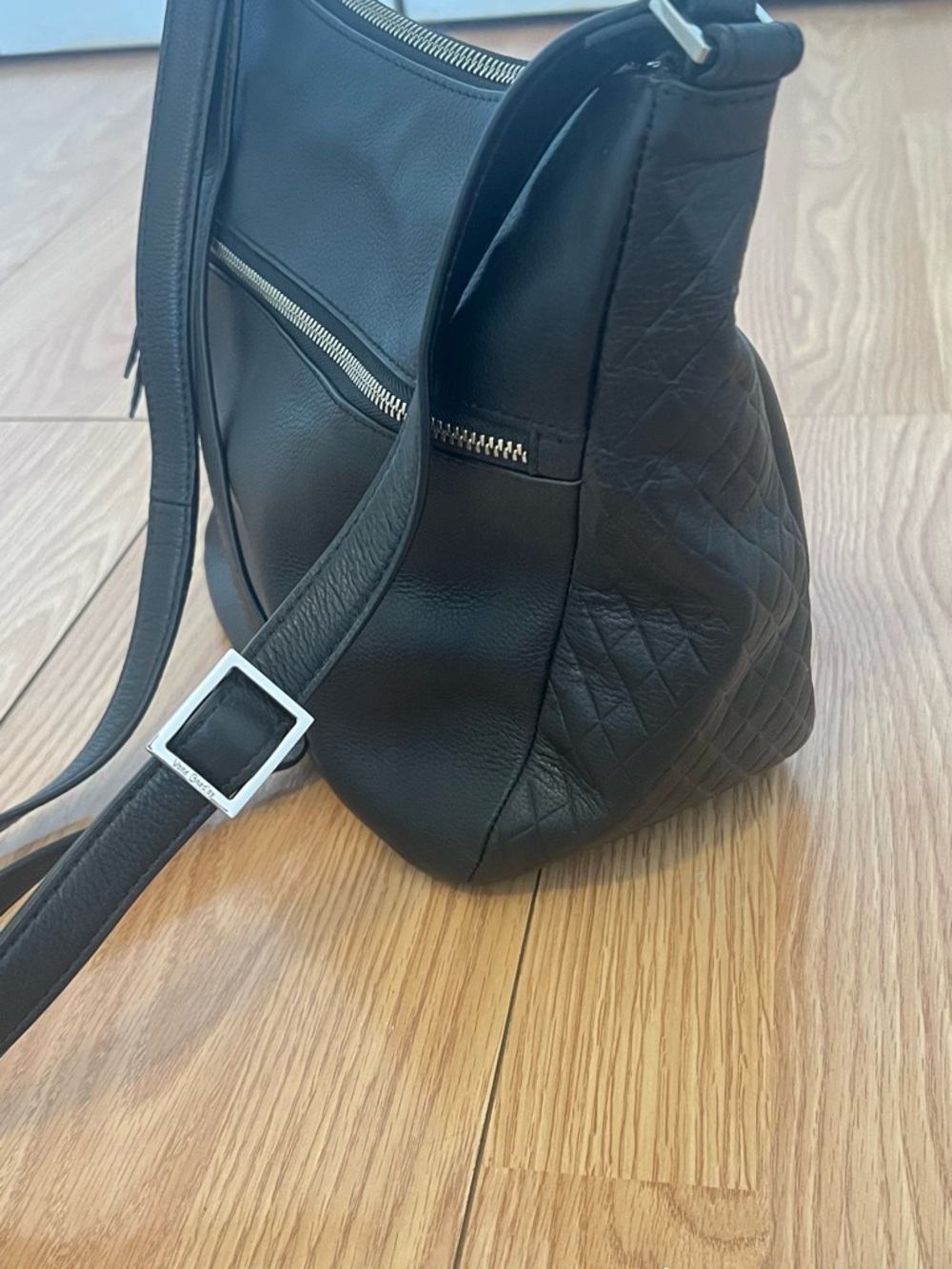 Vera Bradley Crossbody - Picture 4 of 6
